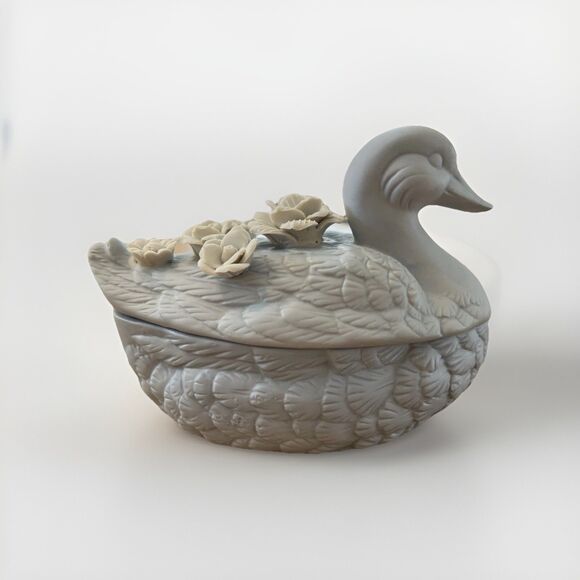 Jasper Ware Wedgewood Blue Duck & Flowers Trinket Dish - Picture 1 of 8